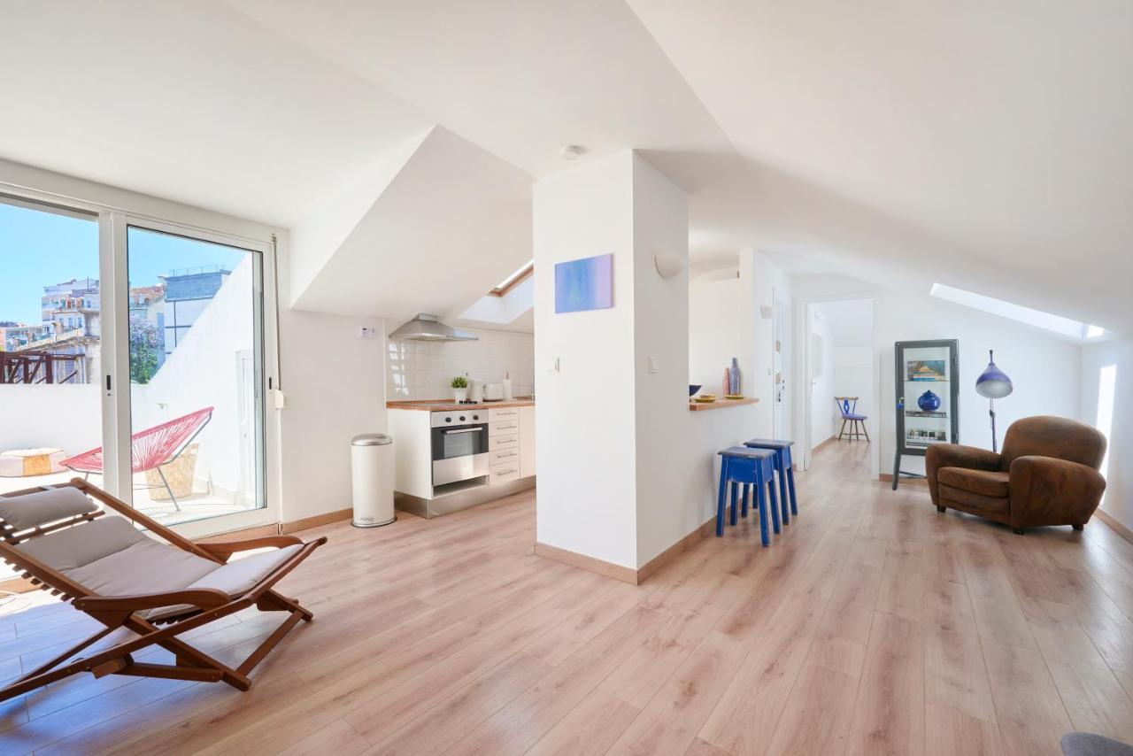 Sunny With Terrace.river View! Apartamento *